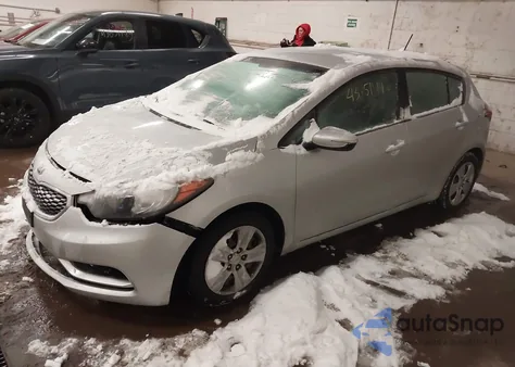 2016 Kia Forte Lx z USA, uszkodzony, nr VIN KNAFK5A8XG5585167